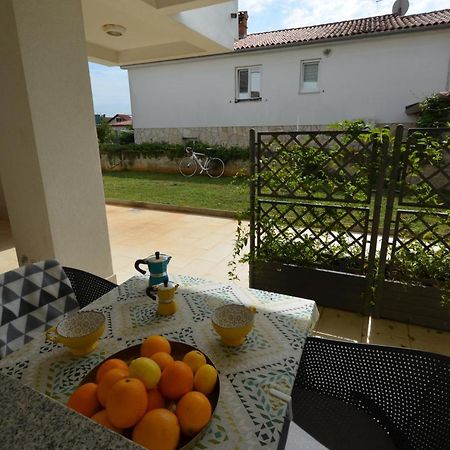 Apartments Karmen Maria Novigrad  ภายนอก รูปภาพ
