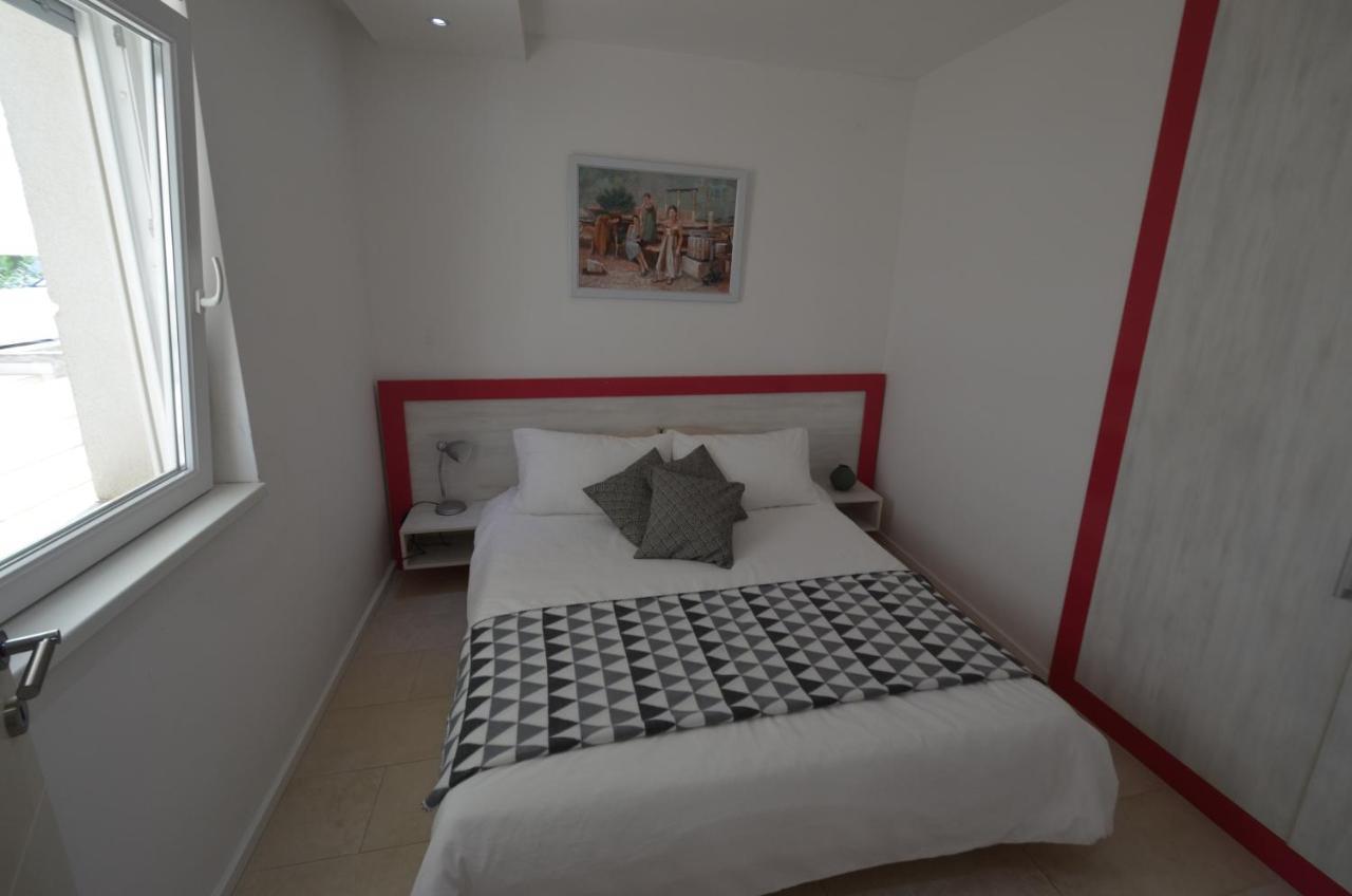 Apartments Karmen Maria Novigrad  ภายนอก รูปภาพ