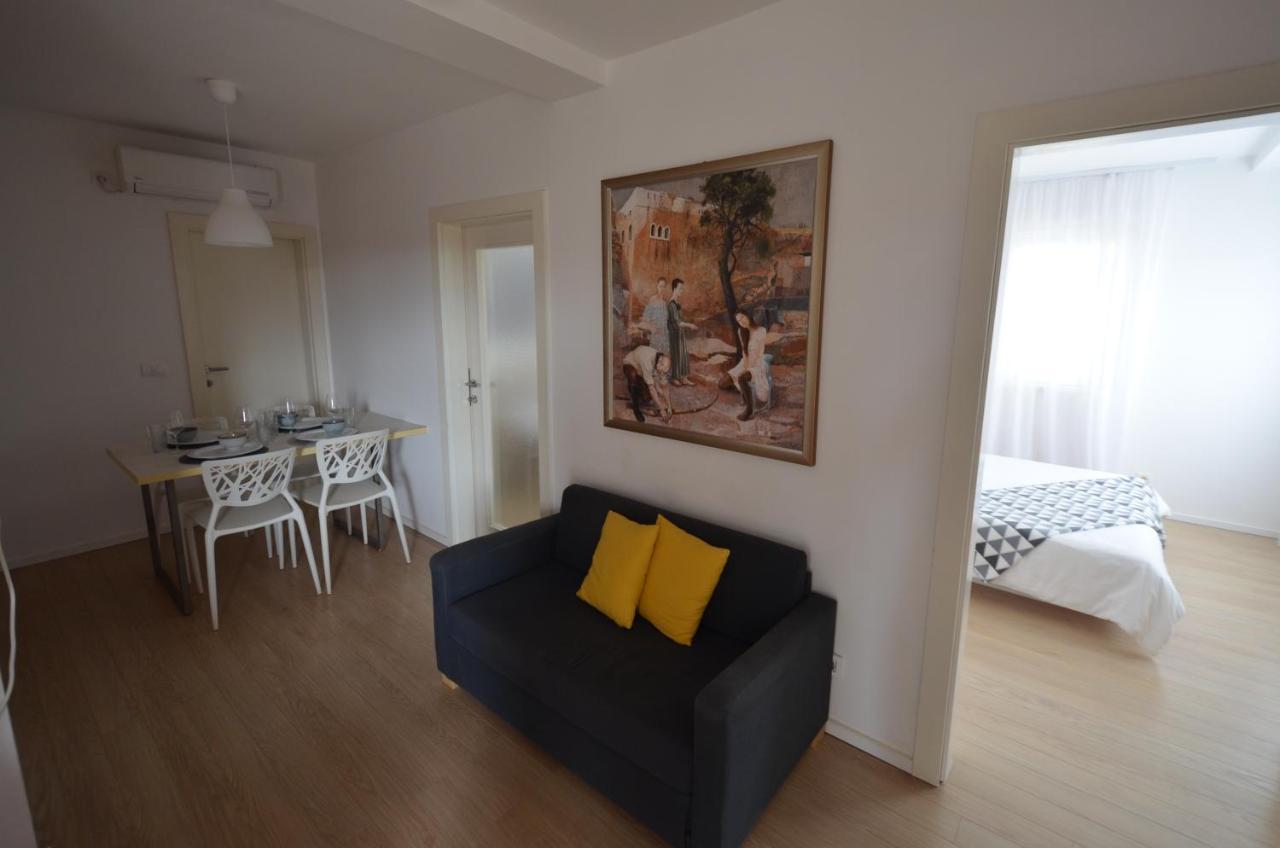 Apartments Karmen Maria Novigrad  ภายนอก รูปภาพ